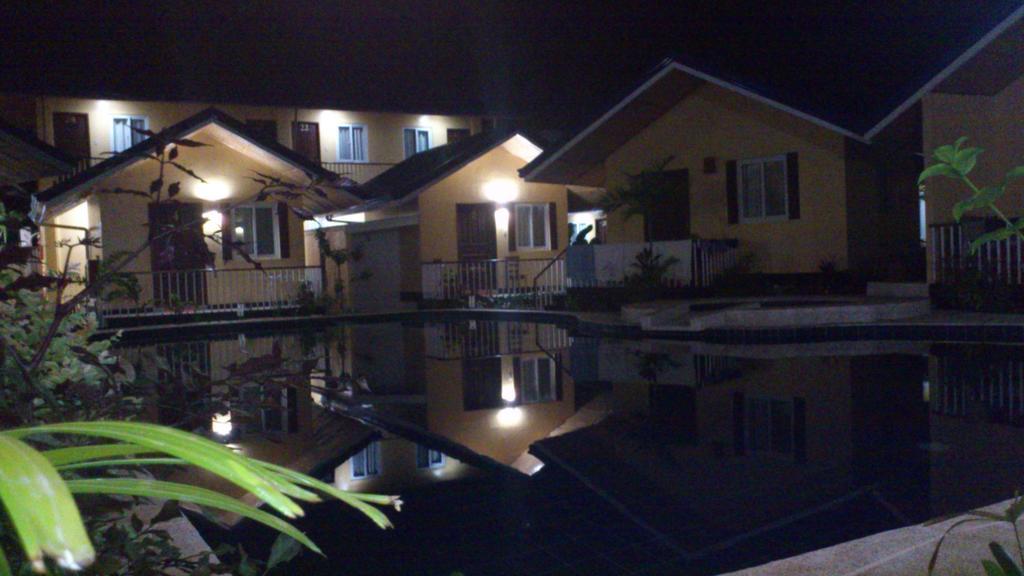 บลู ลากูน อินน์ แอนด์ สวีท Puerto Princesa ภายนอก รูปภาพ